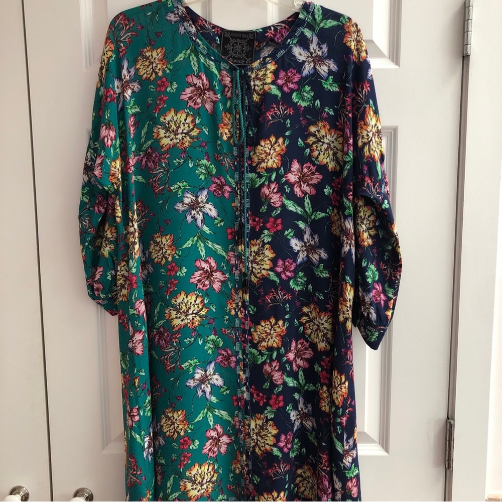Johnny Was Tunic Dress NWOT 2 Tone Navy Green Tie Neck Beaded Ends Medium Large